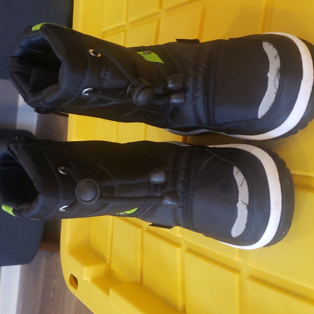 Winter boots for boys size 11